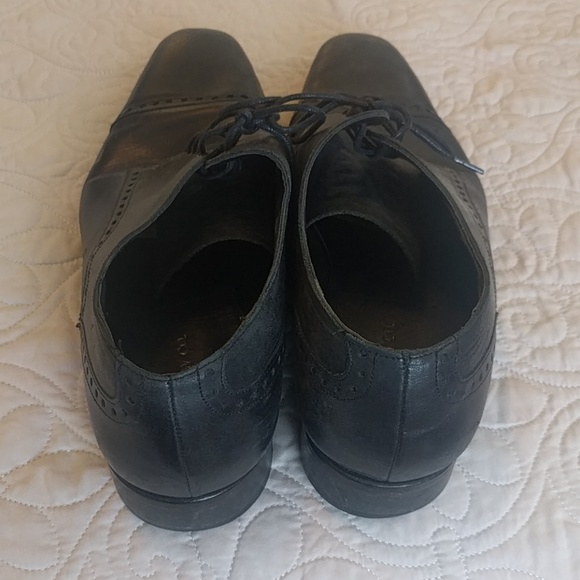 Black leather dress shoes - Picture 3 of 5